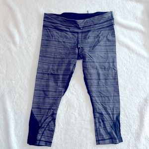Lululemon crop leggings. Size 12. Excellent condition.